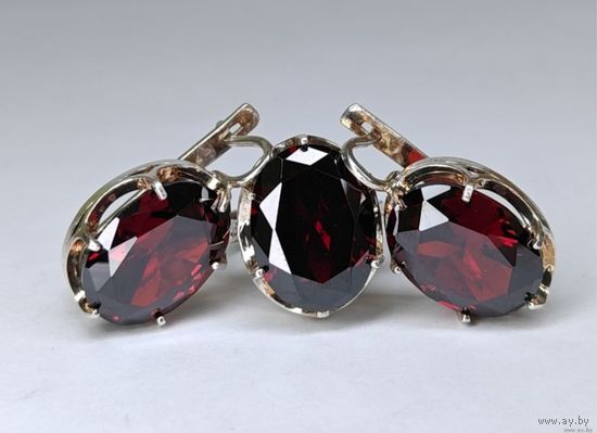 Кольцо и серьги, комплект