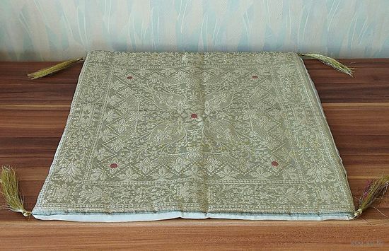 Наволочка декоративная на подушку. 2шт. 39x39. Шёлк. Индия