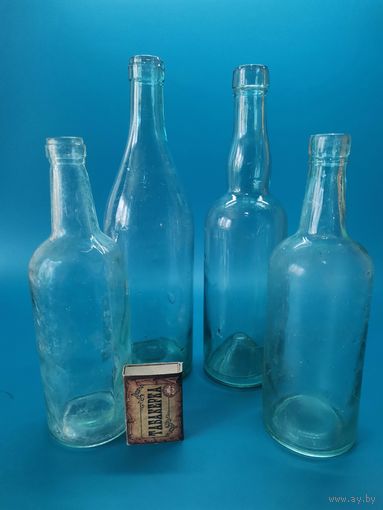 Бутылка СССР 40-х (4 шт. одним лотом). (0.250- 0.5 л).