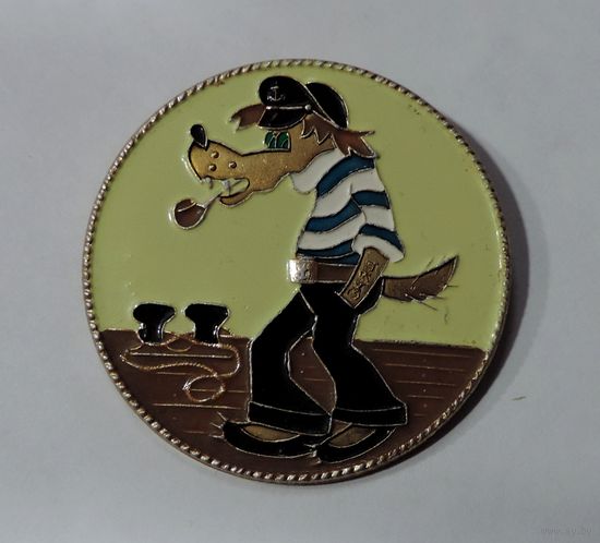 Значок "Ну погоди" СССР. Алюминий. Диаметр 4.5 см.