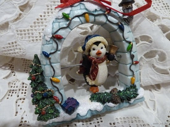 Новогодняя игрушка "Качающейся Пингвин"