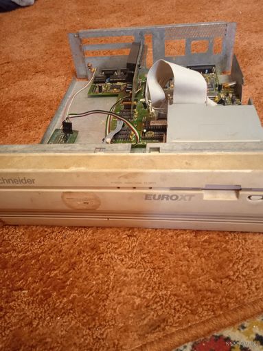 Schneider Euro XT (8088, не стартует)