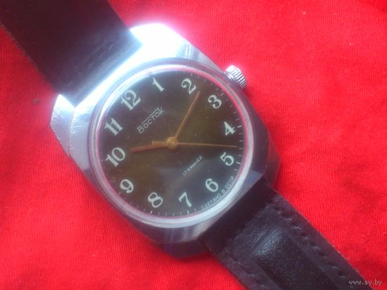 Часы ВОСТОК 2409 из СССР 1970-х в ДОСТОЙНОМ СОСТОЯНИИ