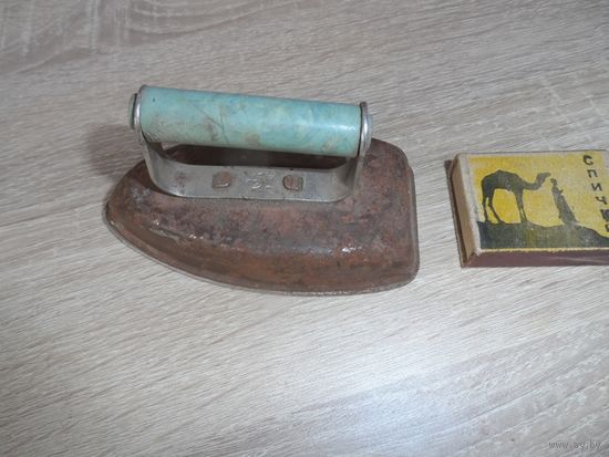 Малый коллекционный утюжок. СССР.