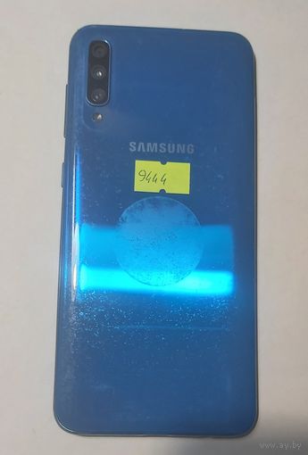 Телефон Samsung A50. Крышки