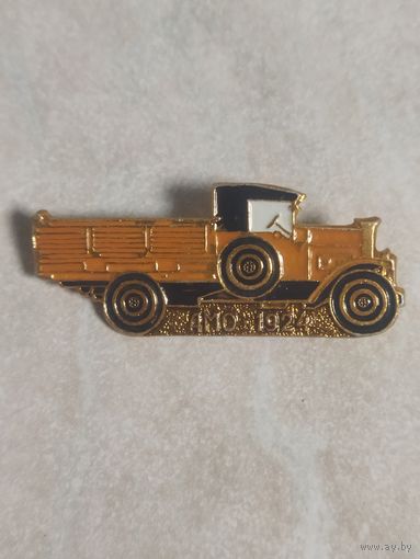 Значок. АМО - 1924. Ретро автомобили.
