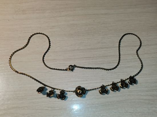 Металлическая цепочка с подвесками "Розочки", длина 44 см., клеймо C.M.