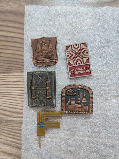 Значки тяжёлые