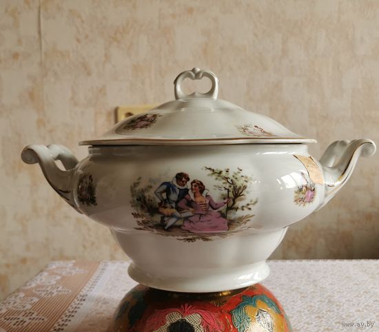 Супница с подстановочным блюдом