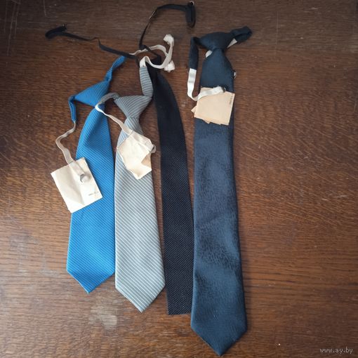 Галстуки СССР 4 шт.