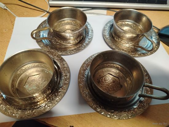 Подстаканик