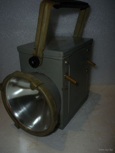 Переносной железнодорожный сигнально-осветительный фонарь. СССР