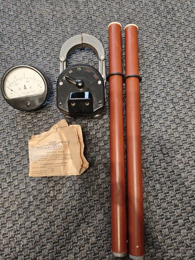 Клещи электроизмерительные Ц90