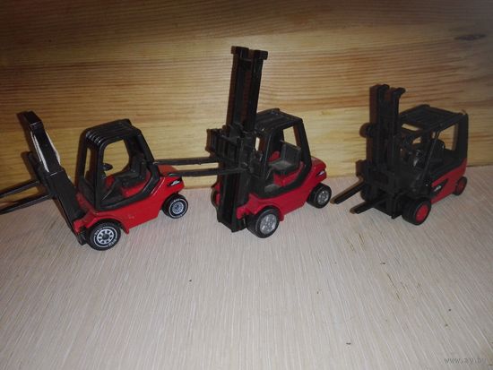 Модели погрузчиков."siku".