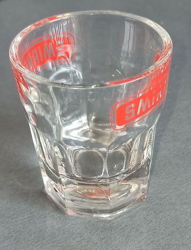 Рюмка (без водки и стола)
