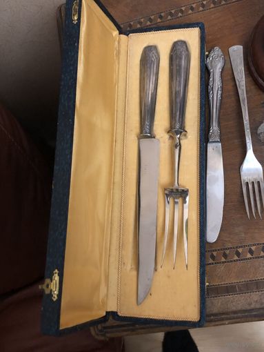 Старинные вилка и нож комплект