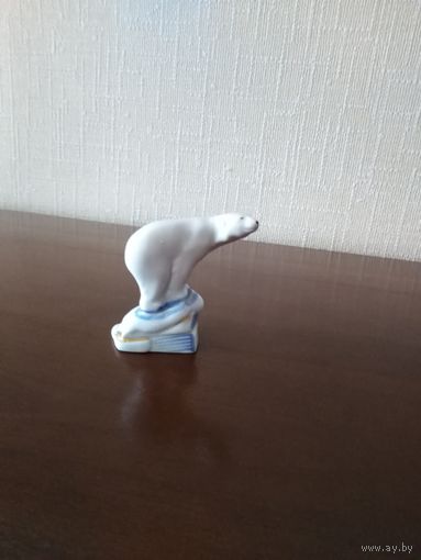 Белый медведь