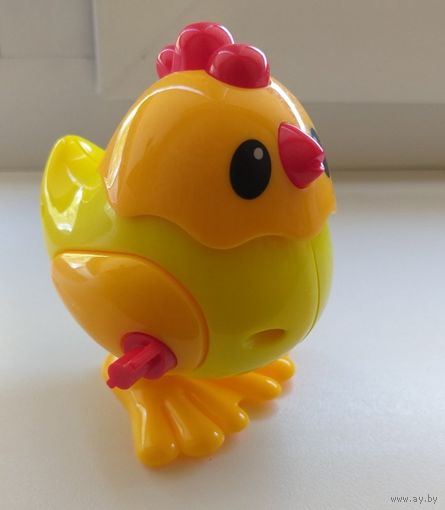 Цыпленок желтый заводной, новый, 9см высота