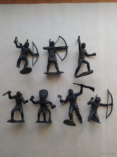 Солдатики СССР-ДЗИ. "ИНДЕЙЦЫ"(Полный набор-7 шт.) Отличное состояние!