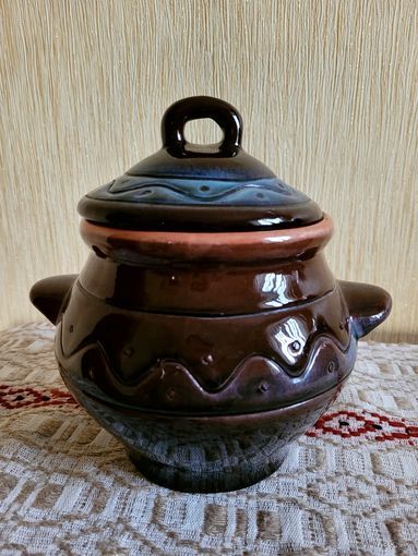 Горшочек для запекания, обливная керамика.