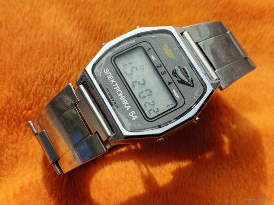 Электронные часы, Электроника 54, браслет бонусом. Торг есть.