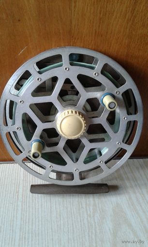 Катушка рыболовная,,КС-130'' с леской СССР