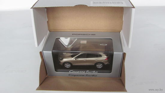 Porsche Cayenne Turbo (958) золотистый металлик 2014 MINICHAMPS
