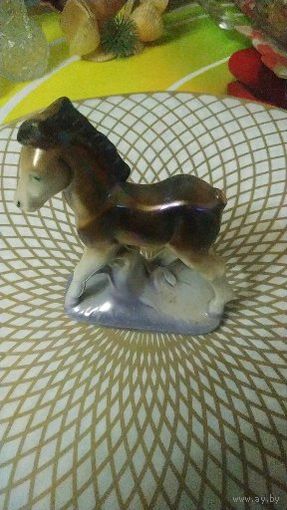 Винтажная номерная немецкая статуэтка. Нет хвостика.