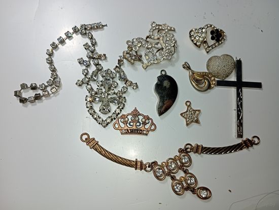 Сборный лот кулонов . С рубля