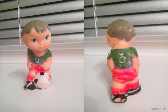Фигурка футболиста Динамо