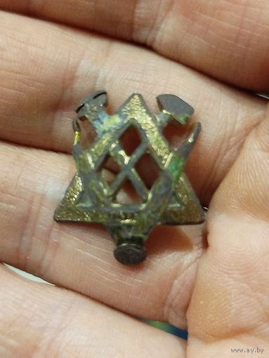 Не частая кокарда ремесленного училища РИ.с рубля