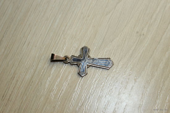 Крестик, 2 клейма, размер 3.2*1.7 см.
