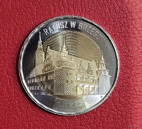Польша 5 злотых 2025 Ратуша в Бжеге