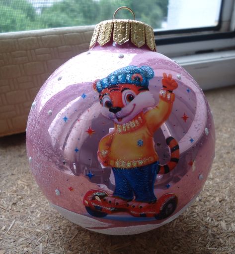 Елочная игрушка . Шар . Тигр стекло