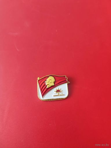 Да здравствует председатель Мао.