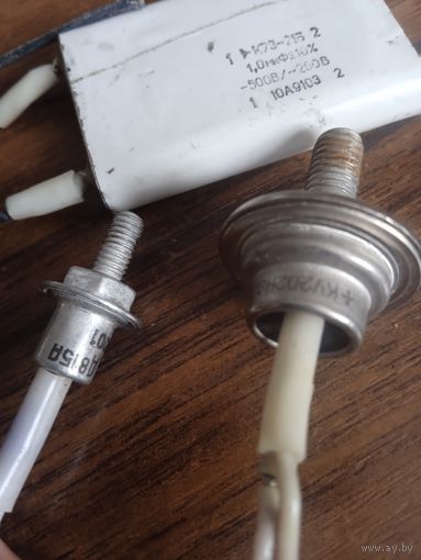 КОНДЕНСАТОР К73-21б .2