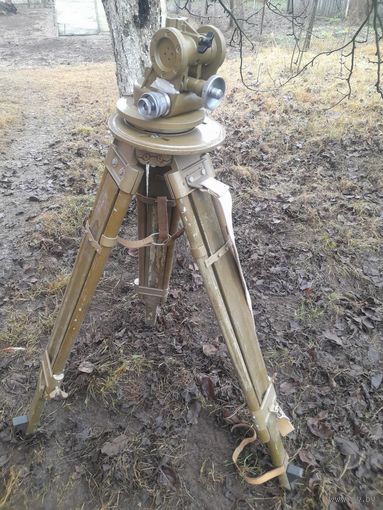 Тренога от артиллерийского дальномера ДС-1 ВС СССР