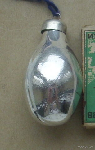 Ёлочная игрушка. В-52.