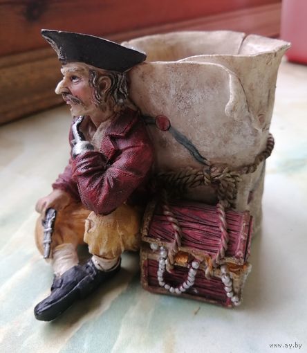 Винтажная подставка для ручек