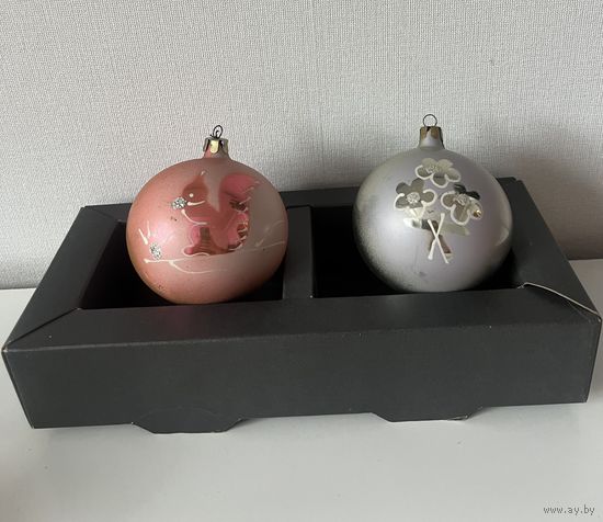 Елочные игрушки шар СССР цена за все К.13