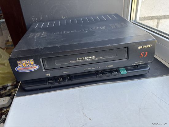 Видеомагнитофон Sharp S1 VHS.