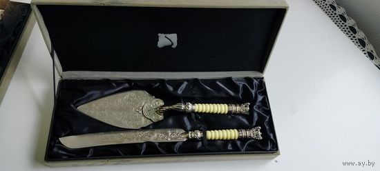 Лопатка с ножом для торта. 1970-ые. Медь, серебрение.