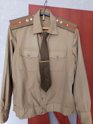 Рубашка военная мл.лейтенанта.