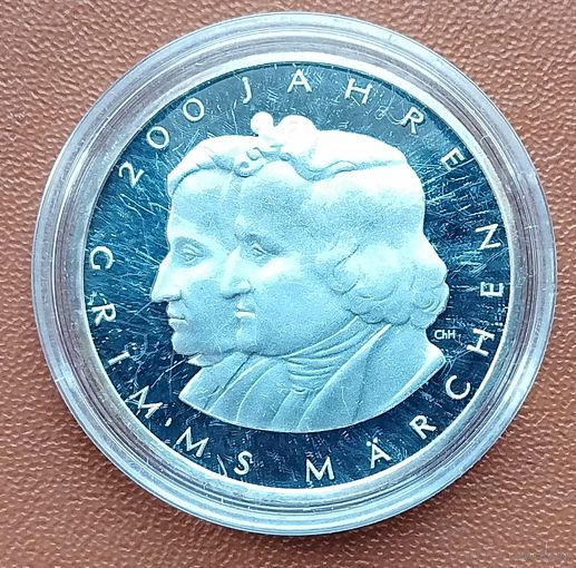 Германия 10 евро, 2012 200 лет сказкам братьев Гримм. Монета в капсуле.
