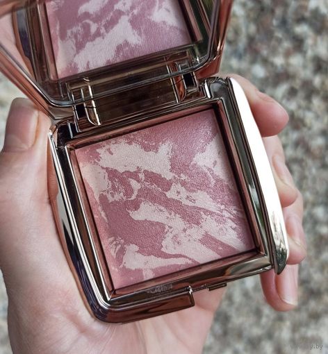 Hourglass Ambient Lighting Blush Mood Exposure
