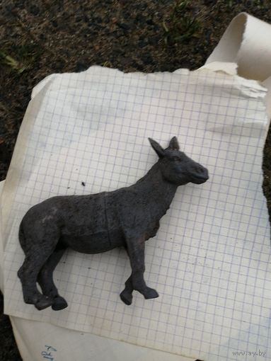 Фигурка осел