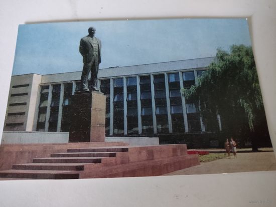 Чистая открытка с фото памятника В.И.Ленину в Каунасе 1972г.