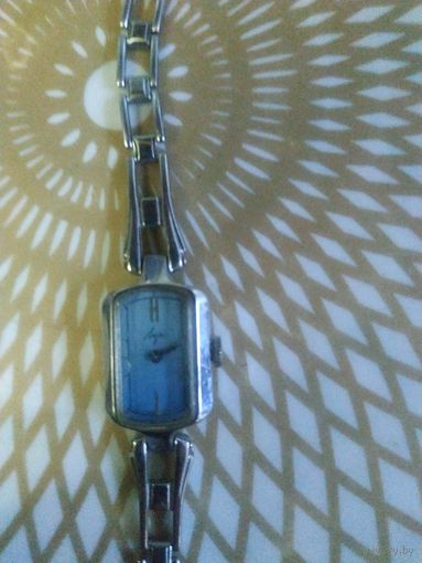 Часы наручные Луч с браслетом.Состояние на скане. В коллекцию,ремонт,на запчасти.