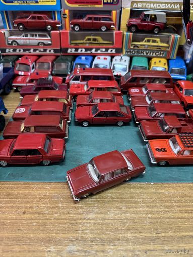 Москвич 412 в красном цвете, Тантал, Агат, Саратов с рубля.