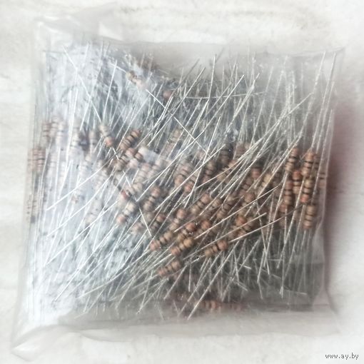 300 Ом ((500 штук)) 0,25 Вт. Резисторы 300ом